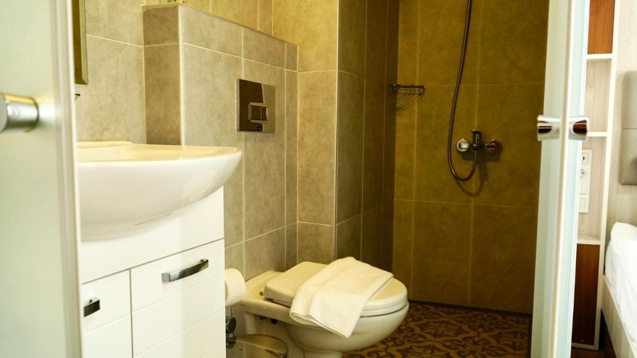 Qonaq Hotel & Suites Istanbul Eksteriør billede
