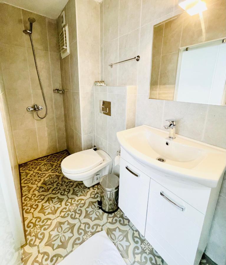Qonaq Hotel & Suites Istanbul Eksteriør billede